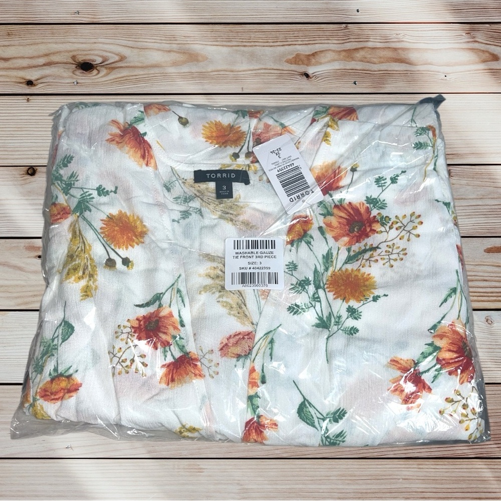 Size 3: Torrid Torrid Floral Washable Gauze Tie Front Kimono - Picture 6 of 7